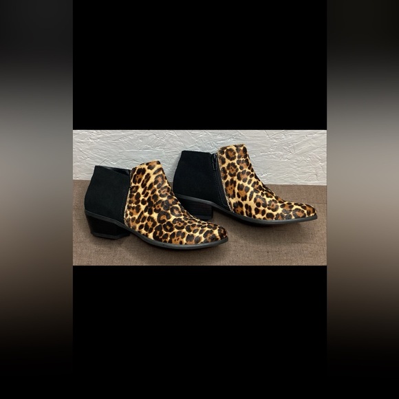 G.H. Bass & Co. Shoes - G.H. Bass Nina Women's Booties Leopard Print Calf Hair Black Suede Zip Size 6M